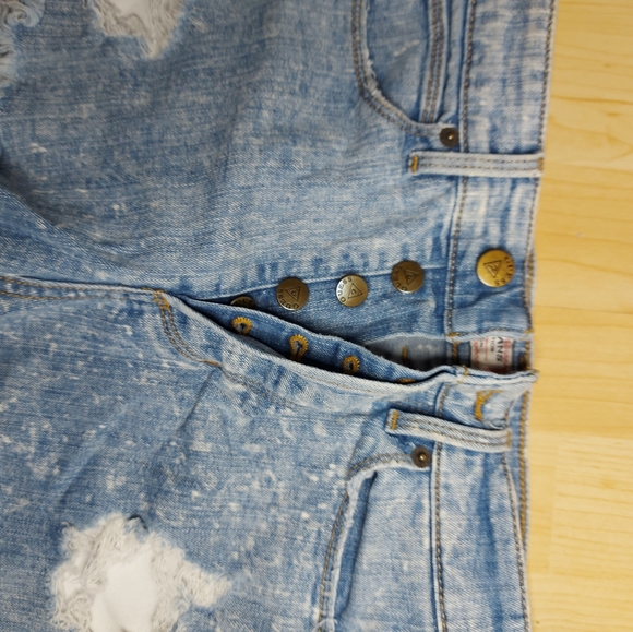 Guess Ripped Distressed Bleach Button Up Booty Shorts - Picture 6 of 12